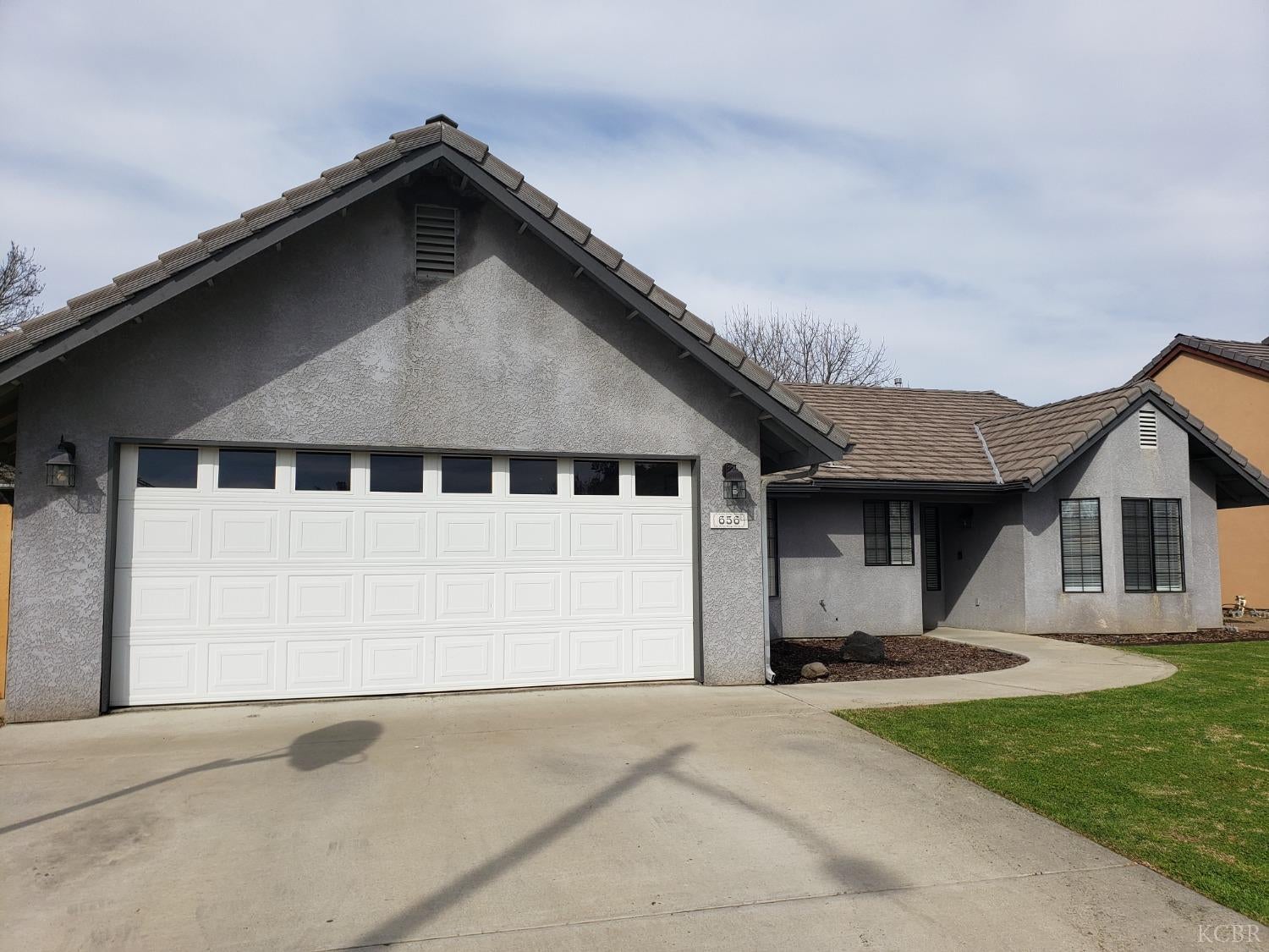 656 East Spring Lane Lemoore, CA 93245 - Photo 3 of 35 Gallery Image 3
