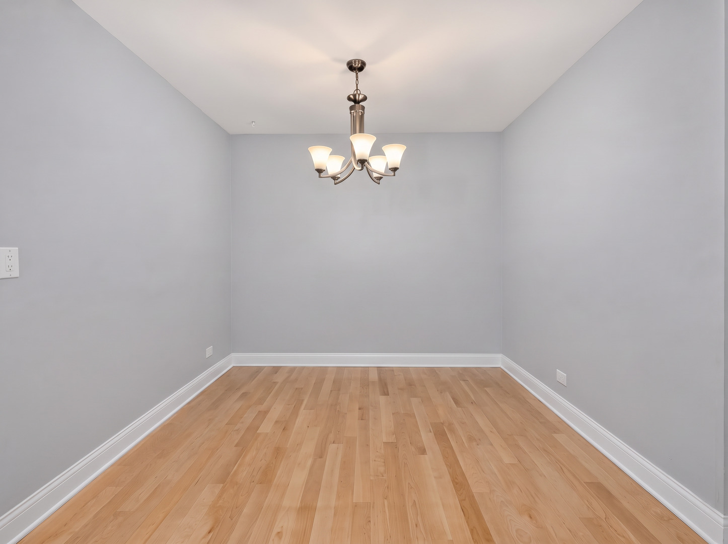502 West Huntington Commons Road, Unit 241 Mount Prospect, IL 60056 - Photo 8 of 25 Gallery Image 8
