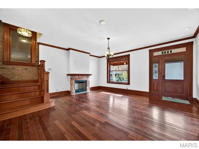 $599,900 | 4257 Maryland Avenue, St. Louis, MO 63108