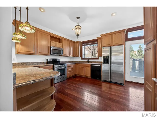 $599,900 | 4257 Maryland Avenue, St. Louis, MO 63108