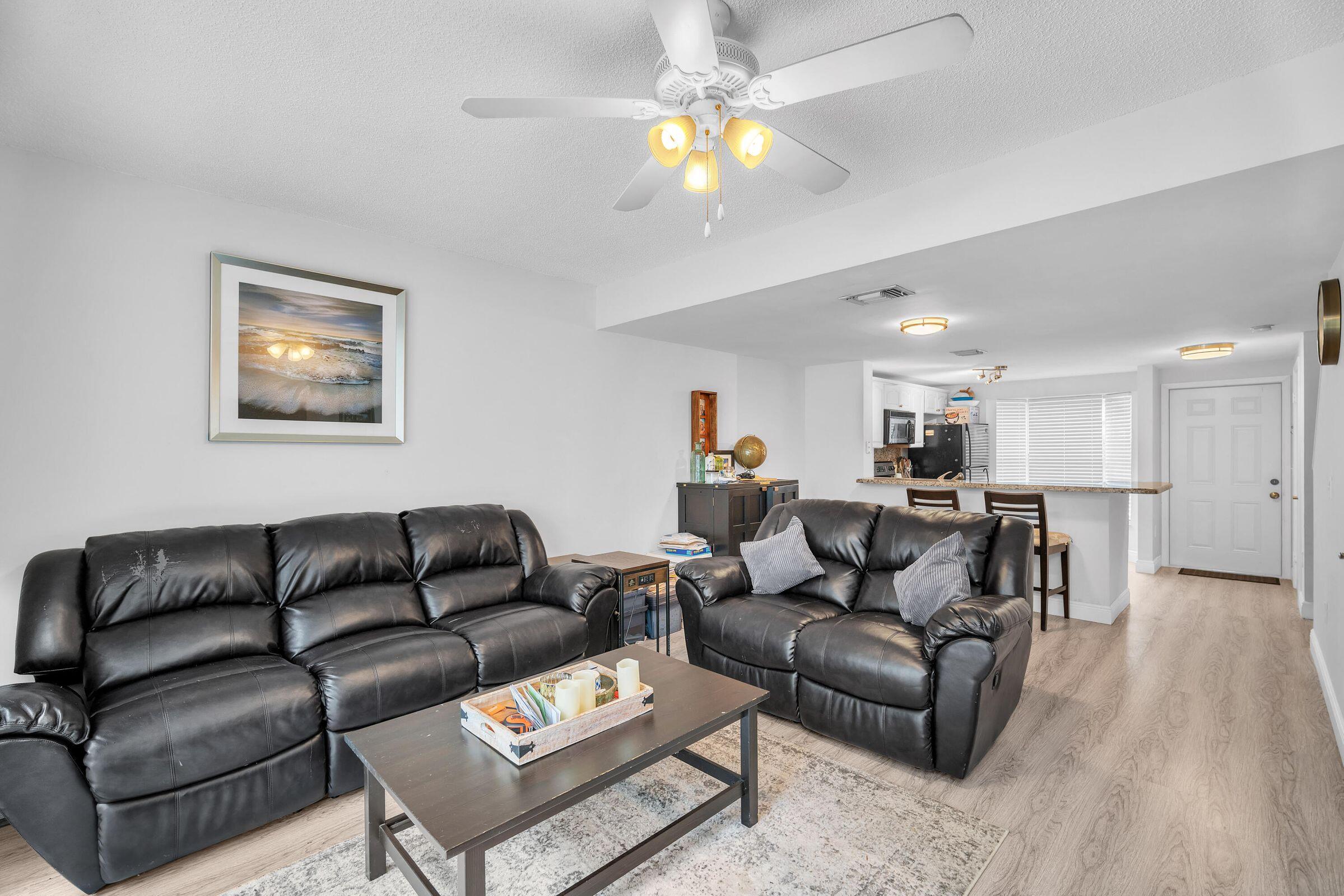 1014 Jeffery Street Boca Raton, FL 33487 - Photo 9 of 21 9