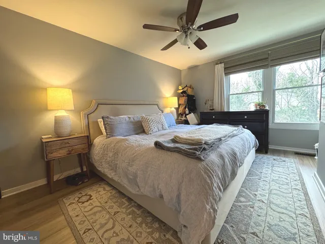 $710,000 | 2120 South Lowell Street, Arlington, VA 22204