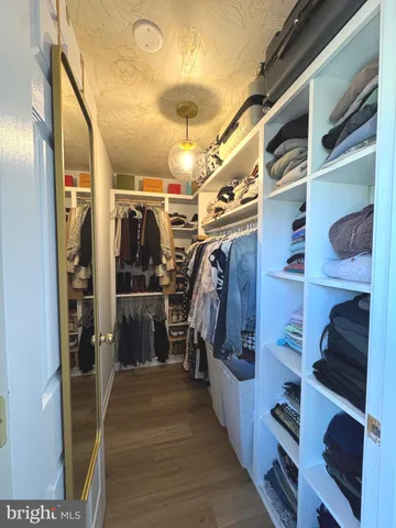 $710,000 | 2120 South Lowell Street, Arlington, VA 22204