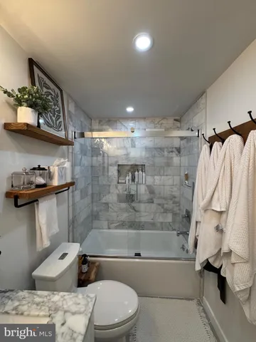 $710,000 | 2120 South Lowell Street, Arlington, VA 22204