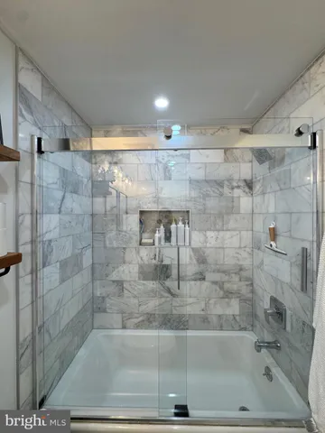 $710,000 | 2120 South Lowell Street, Arlington, VA 22204