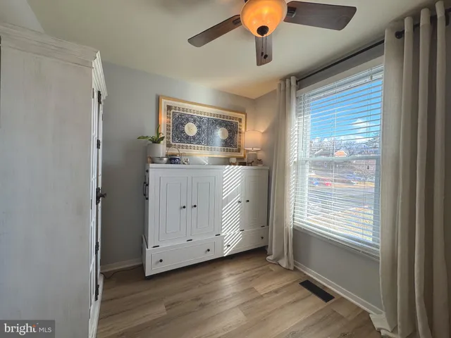 $710,000 | 2120 South Lowell Street, Arlington, VA 22204