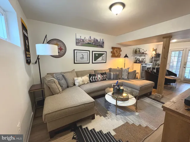 $710,000 | 2120 South Lowell Street, Arlington, VA 22204