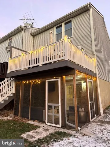 $710,000 | 2120 South Lowell Street, Arlington, VA 22204