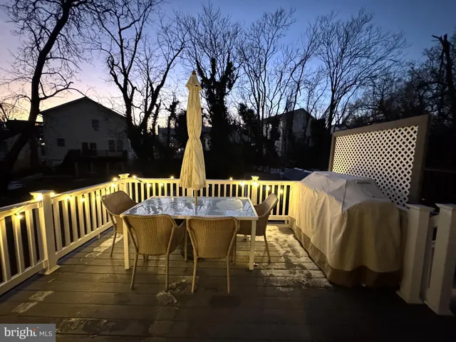 $710,000 | 2120 South Lowell Street, Arlington, VA 22204