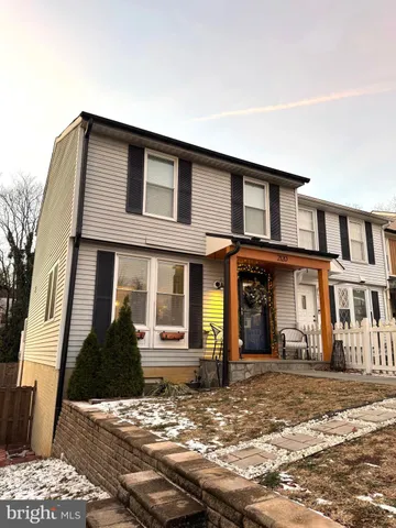 $710,000 | 2120 South Lowell Street, Arlington, VA 22204