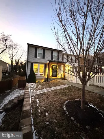 $710,000 | 2120 South Lowell Street, Arlington, VA 22204
