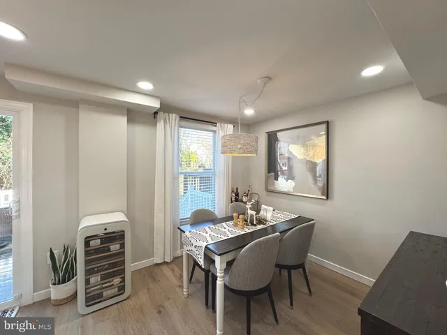 $710,000 | 2120 South Lowell Street, Arlington, VA 22204