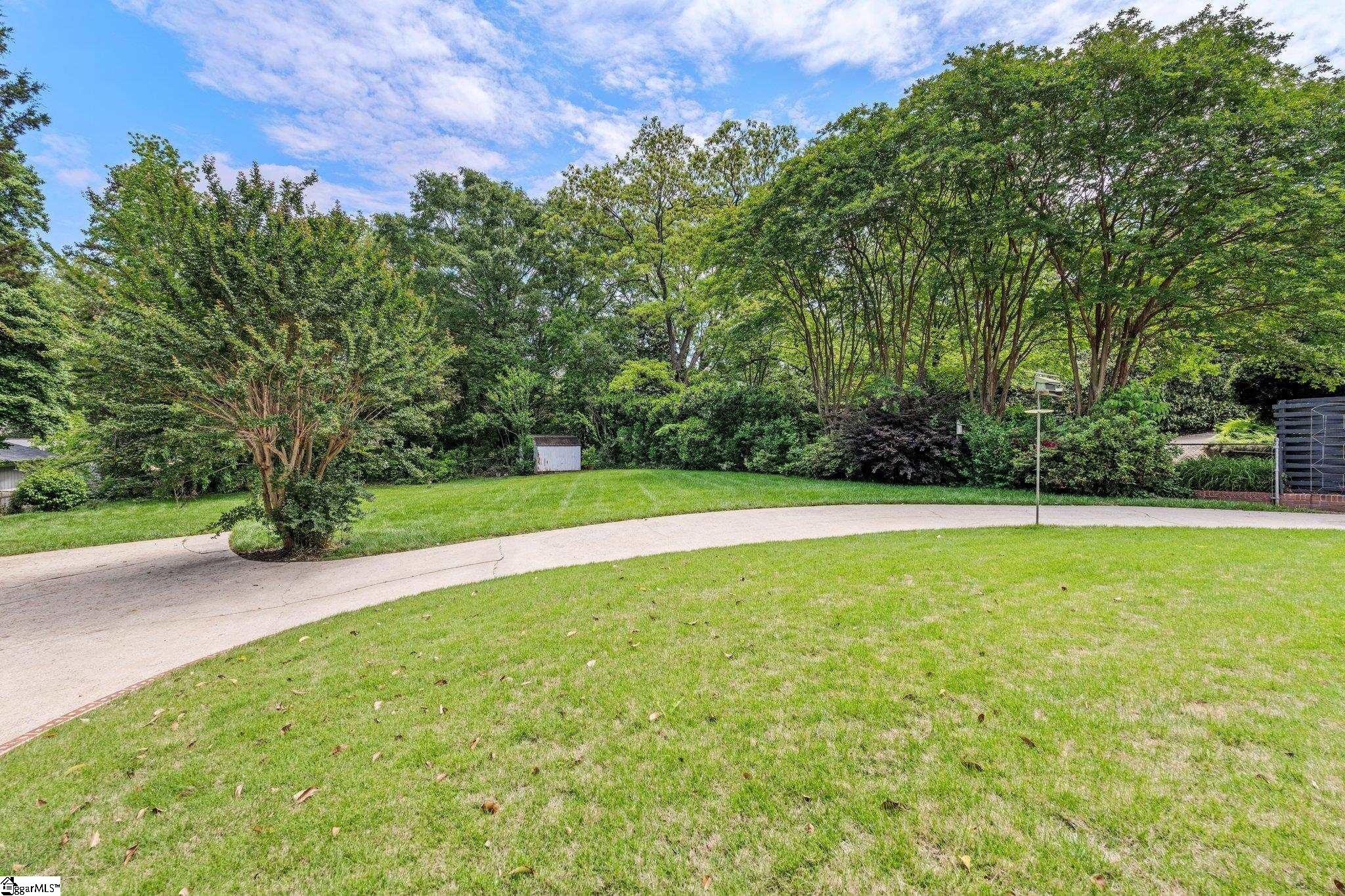 28 Lullwater Road Greenville, SC 29607 - Photo 32 of 34 Gallery Image 32