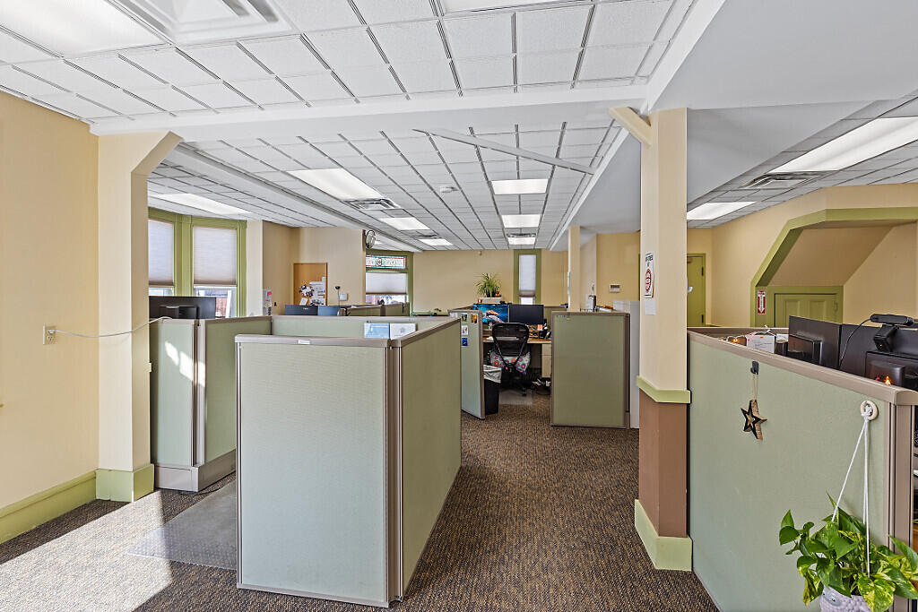 16 East Chestnut Street Augusta, ME 04330 - Photo 15 of 65 36_BP5A0222_DxO_mls