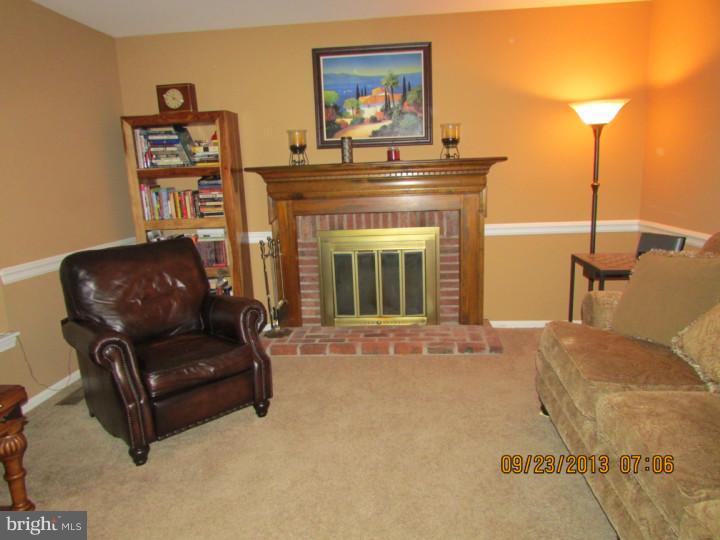 439 Denbign Road Langhorne, PA 19047 - Photo 12 of 25 Family Room