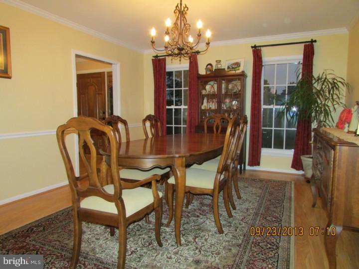 439 Denbign Road Langhorne, PA 19047 - Photo 13 of 25 Dining Room