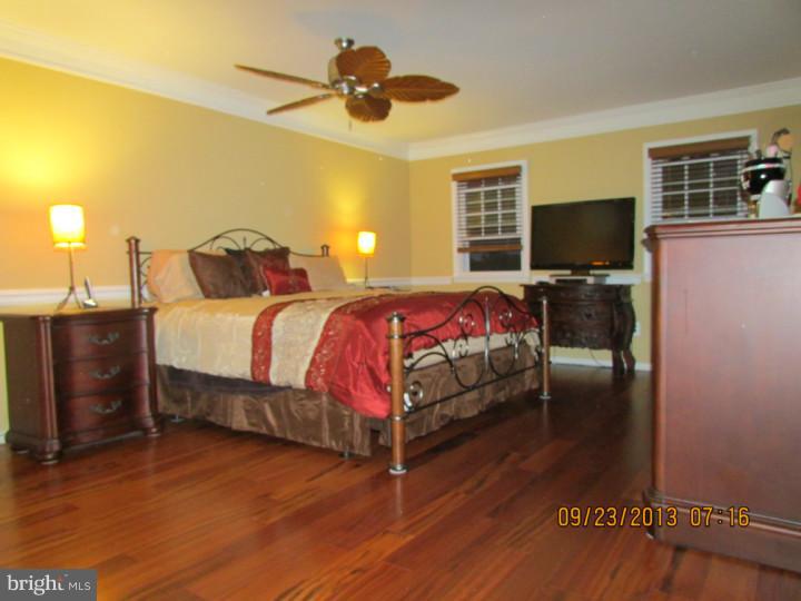 439 Denbign Road Langhorne, PA 19047 - Photo 14 of 25 Bedroom - Main