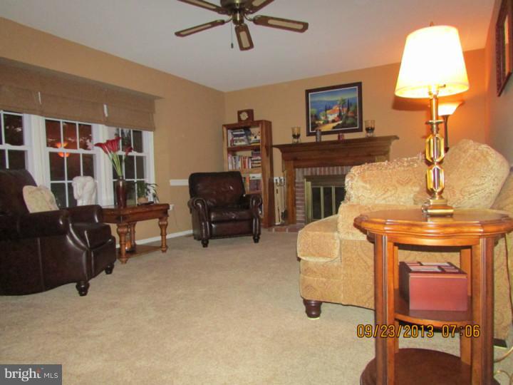 439 Denbign Road Langhorne, PA 19047 - Photo 9 of 25 Family Room