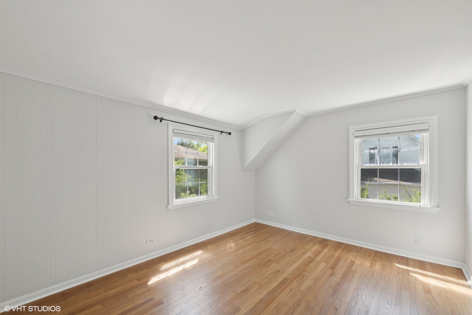 2305 Central Road Glenview, IL 60025 - Photo 12 of 26 Gallery Image 12