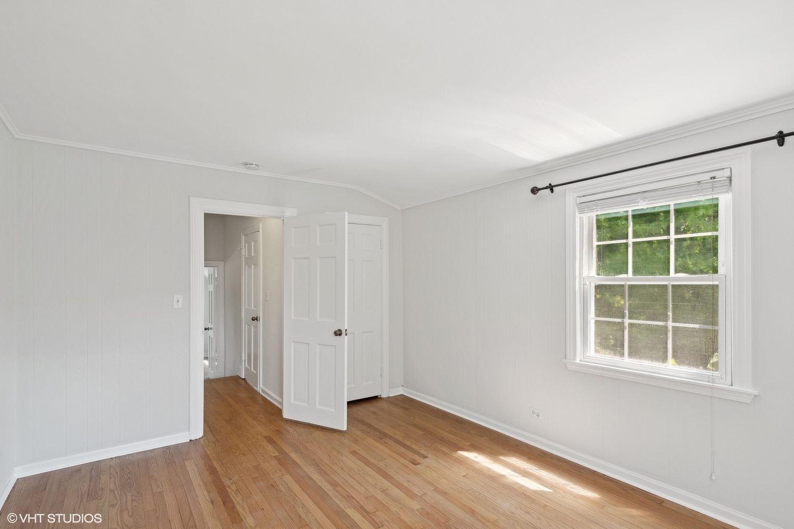 2305 Central Road Glenview, IL 60025 - Photo 13 of 26 Gallery Image 13