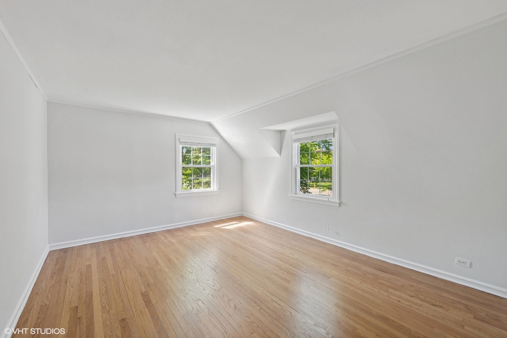 2305 Central Road Glenview, IL 60025 - Photo 14 of 26 Gallery Image 14