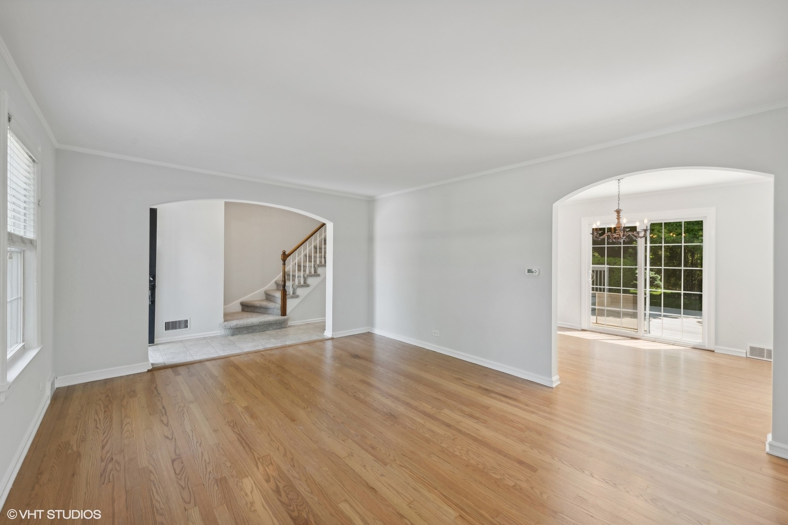 2305 Central Road Glenview, IL 60025 - Photo 5 of 26 Gallery Image 5