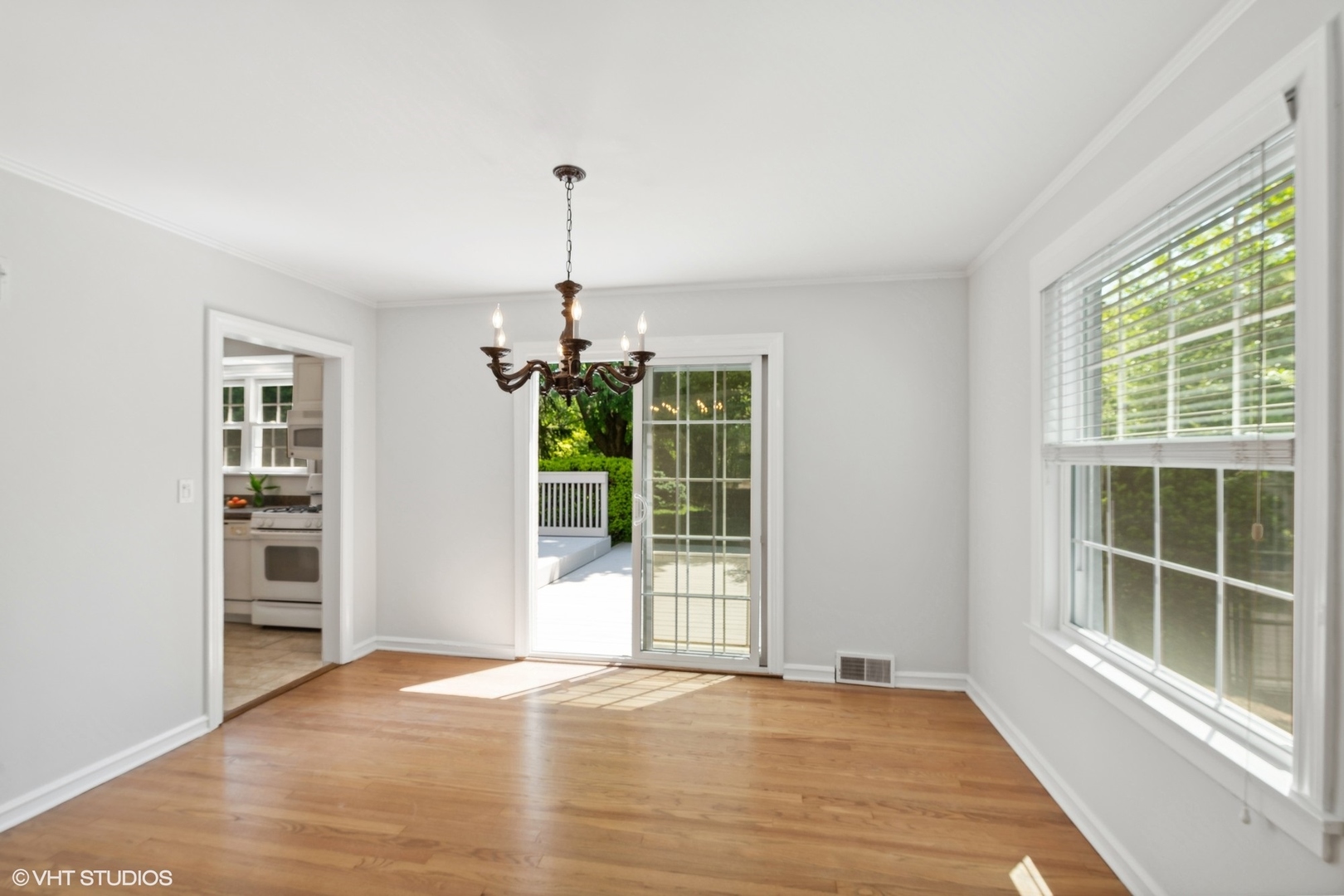 2305 Central Road Glenview, IL 60025 - Photo 6 of 26 Gallery Image 6