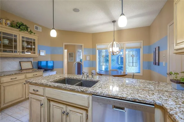 $435,000 | 6403 West 144th Street, Overland Park, KS 66223