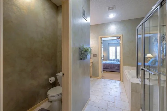 $435,000 | 6403 West 144th Street, Overland Park, KS 66223