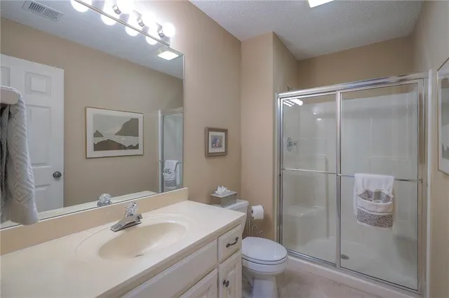 $435,000 | 6403 West 144th Street, Overland Park, KS 66223