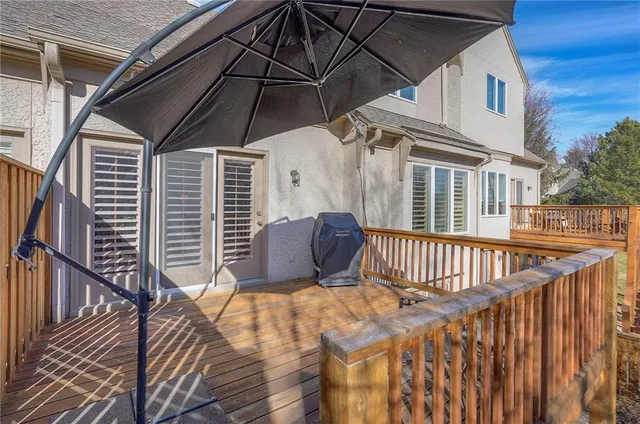 $435,000 | 6403 West 144th Street, Overland Park, KS 66223