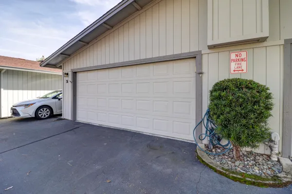 $275,000 | 200 Ridgetop Drive, Unit 31, Redding, CA 96003