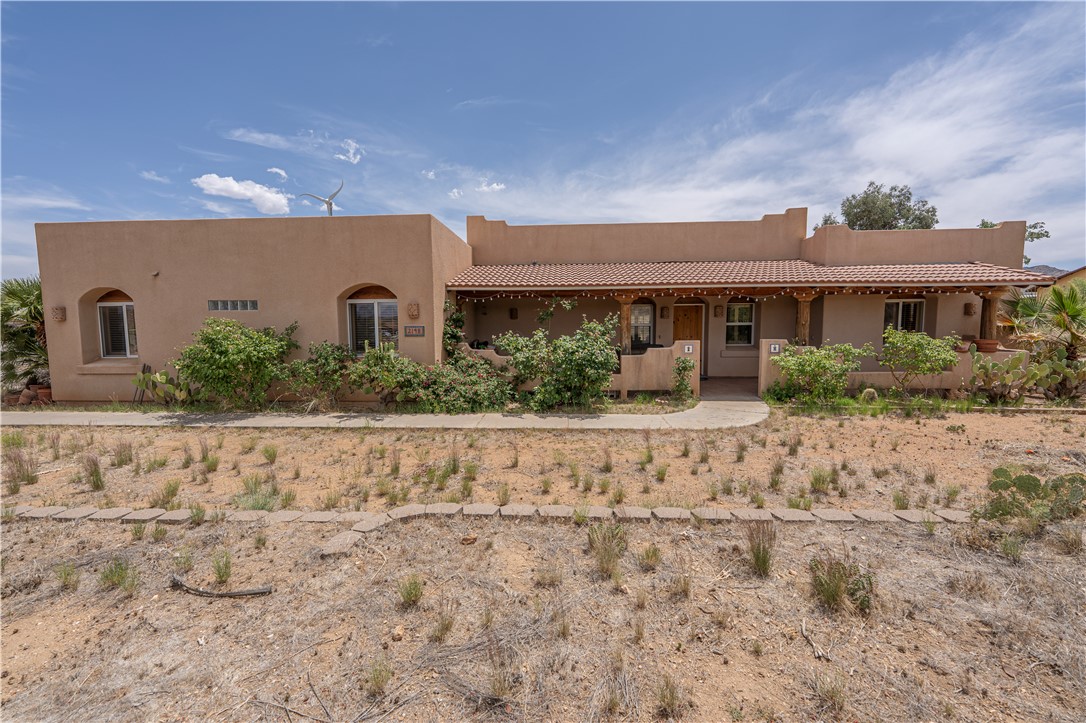 2198 East Valley View Road Kingman, AZ 86409 - Photo 1 of 55 Front of Structure
