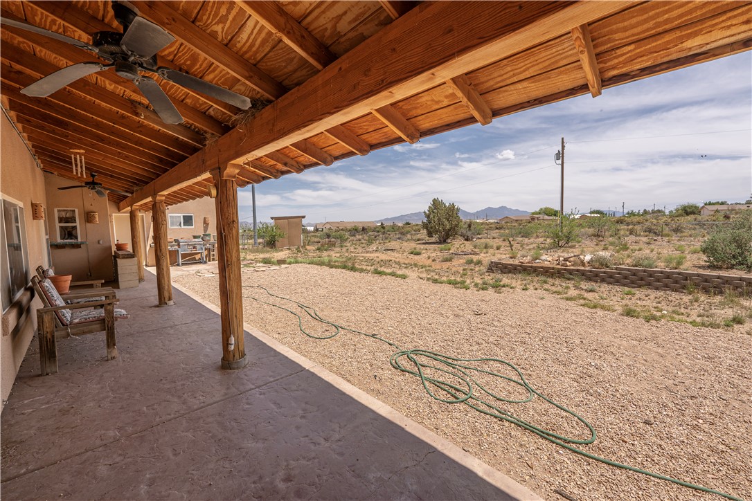 2198 East Valley View Road Kingman, AZ 86409 - Photo 30 of 55 Patio