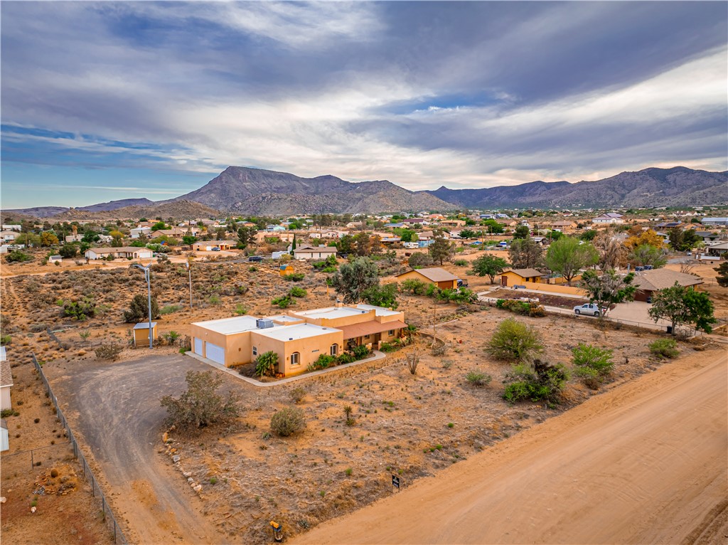 2198 East Valley View Road Kingman, AZ 86409 - Photo 3 of 55 View