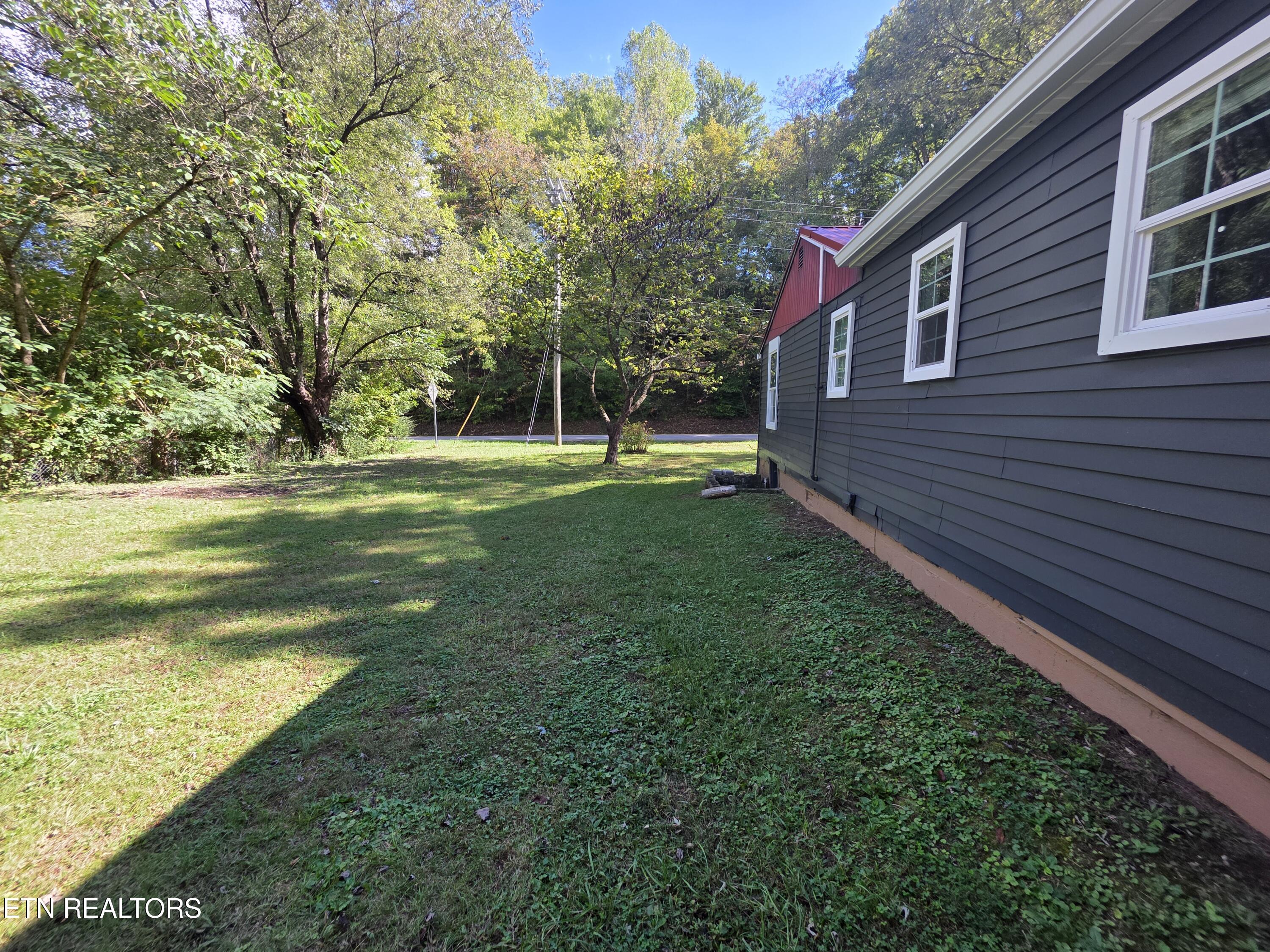 671 Hen Valley Road Oliver Springs, TN 37840 - Photo 30 of 40 1000005475