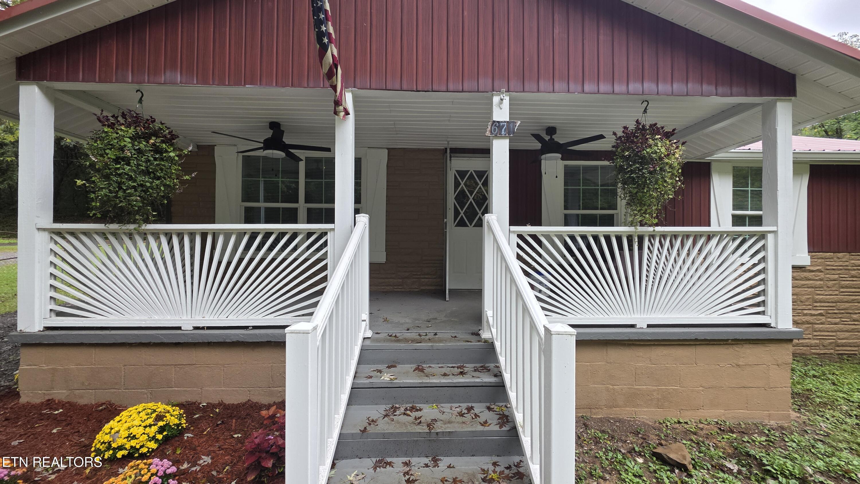 671 Hen Valley Road Oliver Springs, TN 37840 - Photo 3 of 40 1000006261