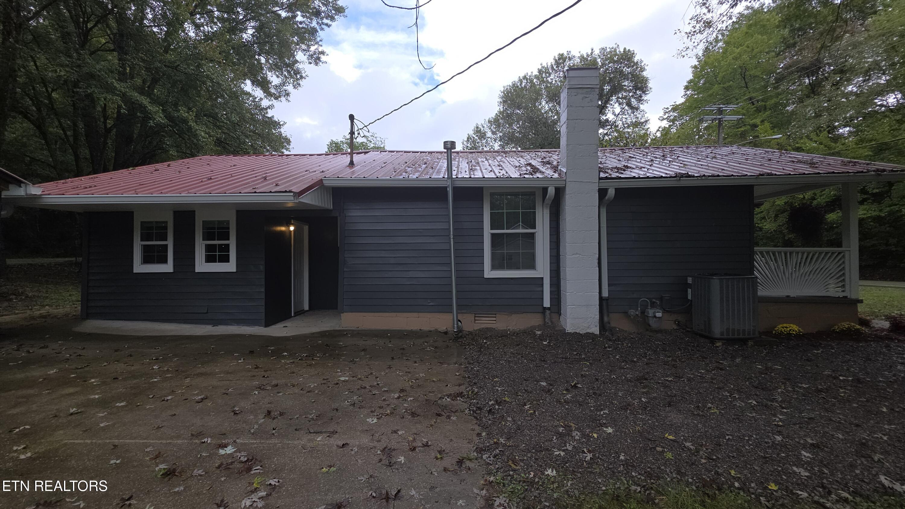 671 Hen Valley Road Oliver Springs, TN 37840 - Photo 31 of 40 1000006253