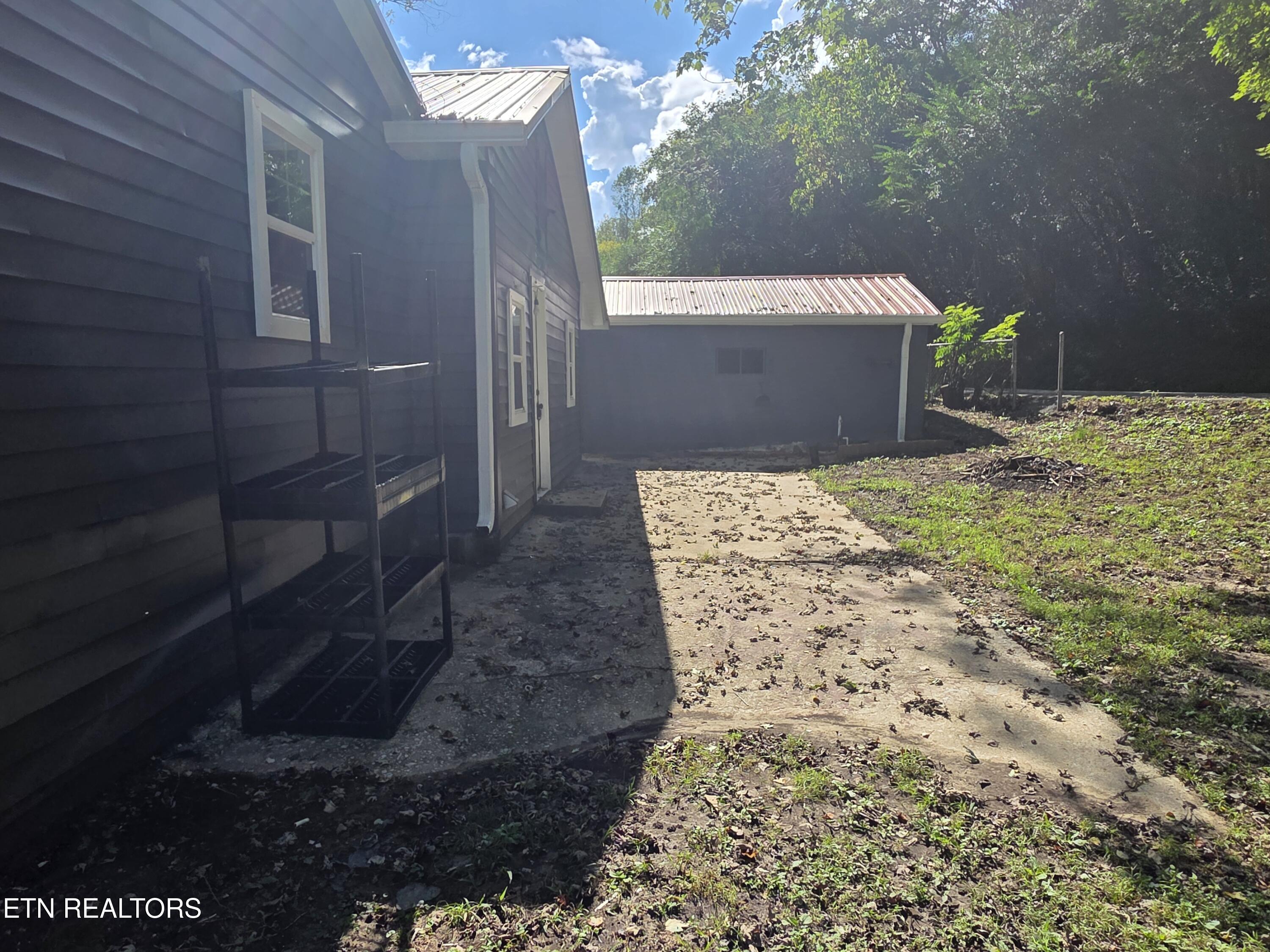 671 Hen Valley Road Oliver Springs, TN 37840 - Photo 34 of 40 1000005476