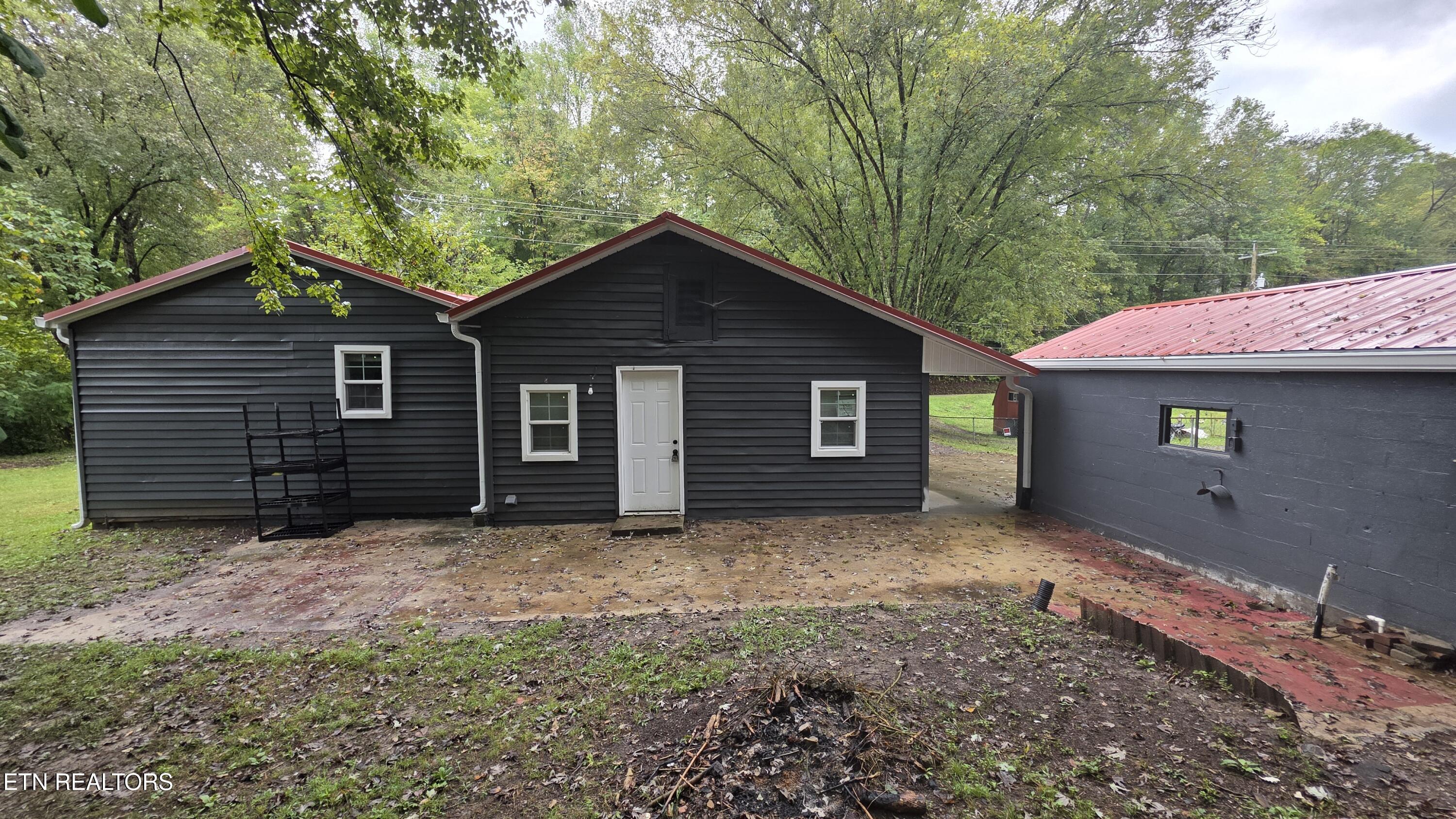 671 Hen Valley Road Oliver Springs, TN 37840 - Photo 36 of 40 1000006256