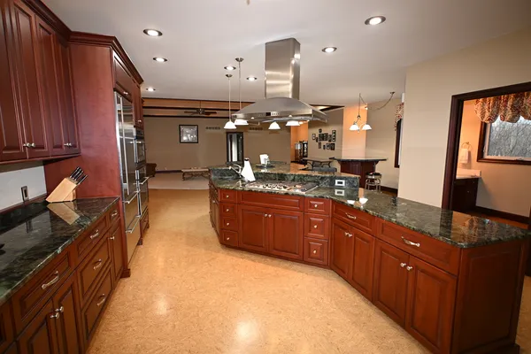 $1,300,000 | 17539 East 2600 North Road, Lexington, IL 61753