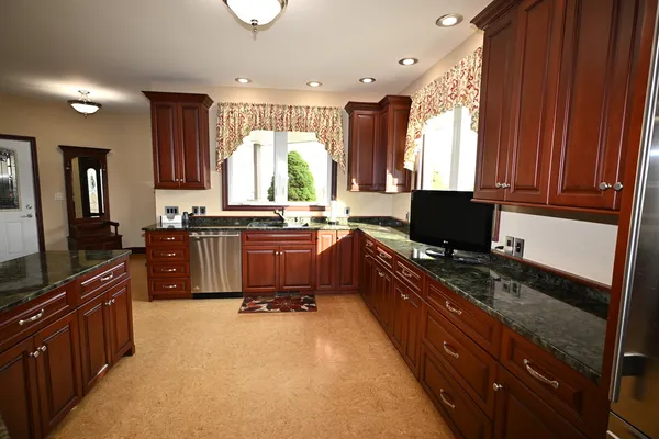 $1,300,000 | 17539 East 2600 North Road, Lexington, IL 61753