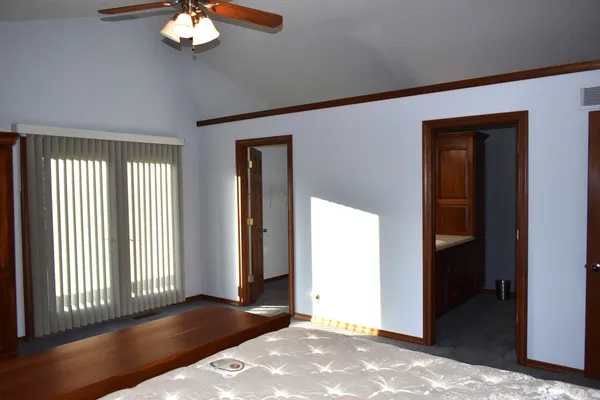 $1,300,000 | 17539 East 2600 North Road, Lexington, IL 61753