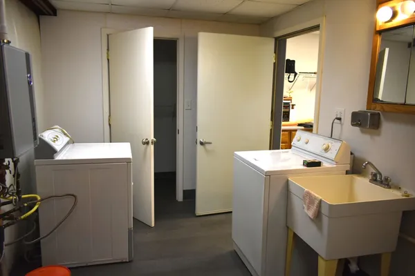 $1,300,000 | 17539 East 2600 North Road, Lexington, IL 61753