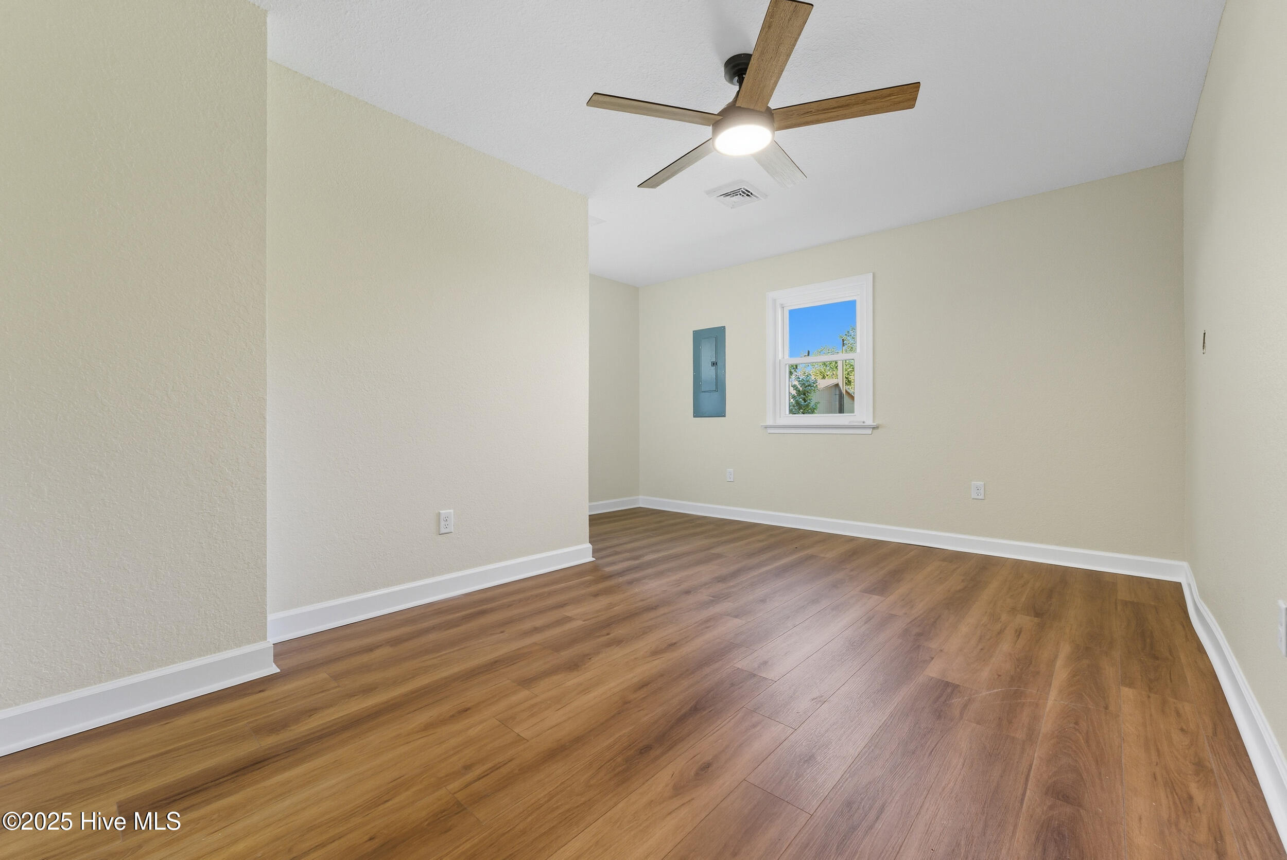 608 Tulls Creek Road Moyock, NC 27958 - Photo 12 of 41 12_pht09614