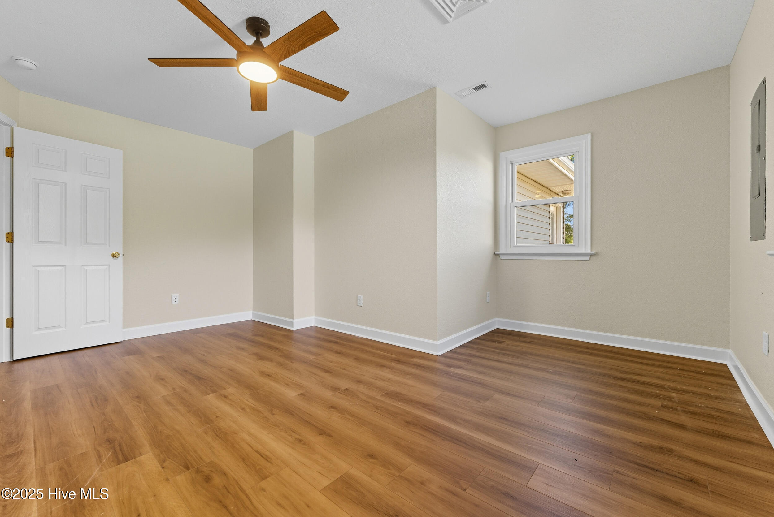 608 Tulls Creek Road Moyock, NC 27958 - Photo 13 of 41 13_pht09617