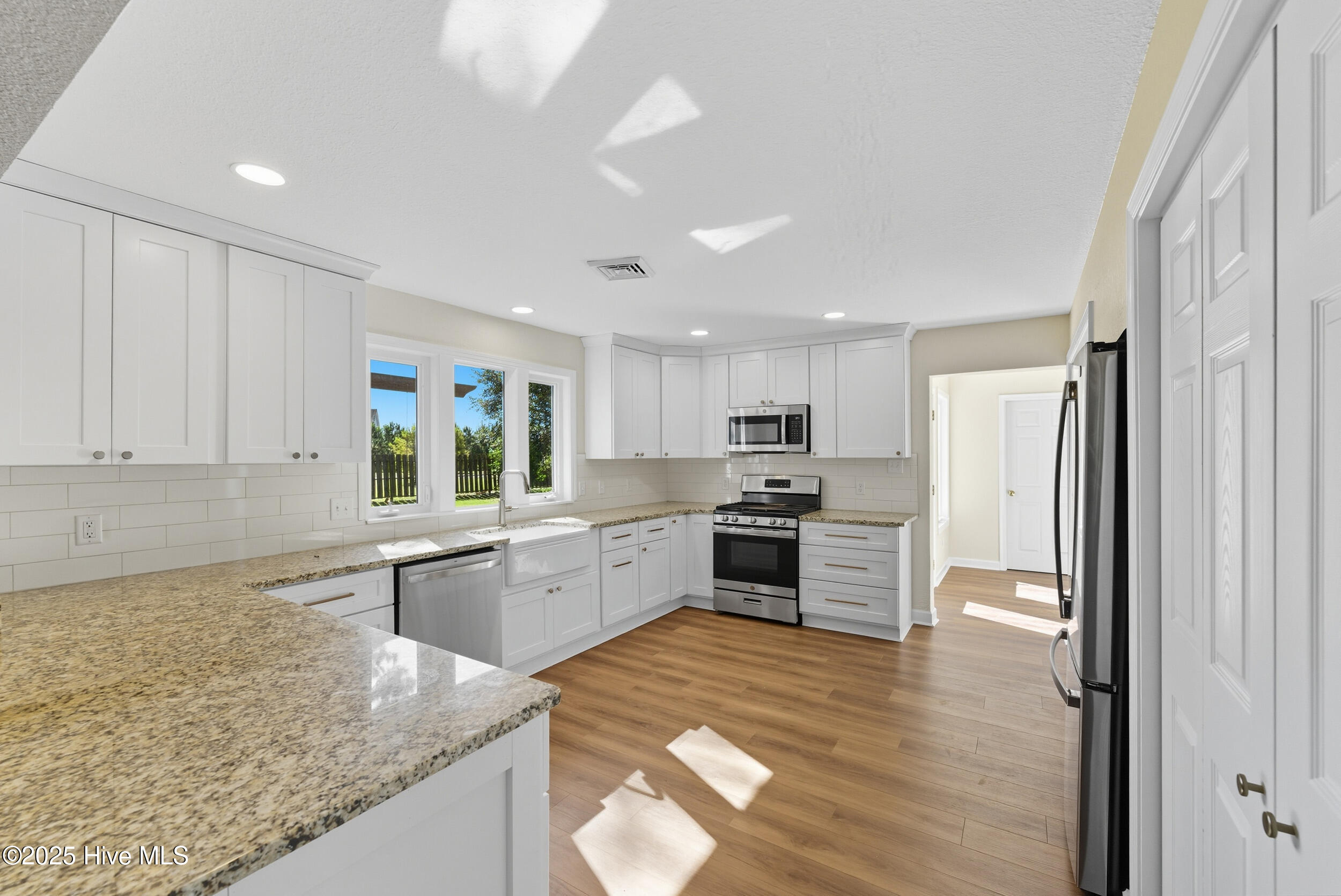 608 Tulls Creek Road Moyock, NC 27958 - Photo 2 of 41 2_pht09626