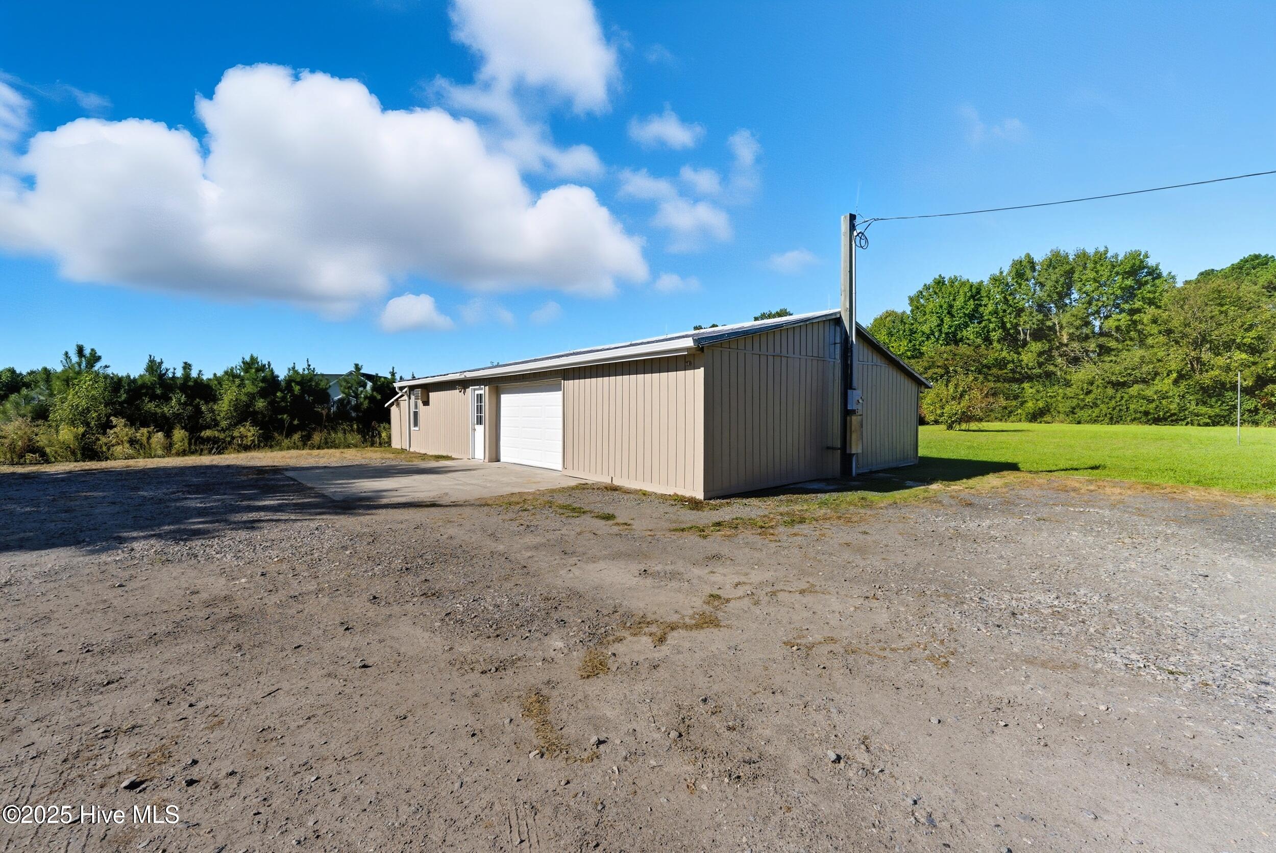 608 Tulls Creek Road Moyock, NC 27958 - Photo 26 of 41 26_pht09563