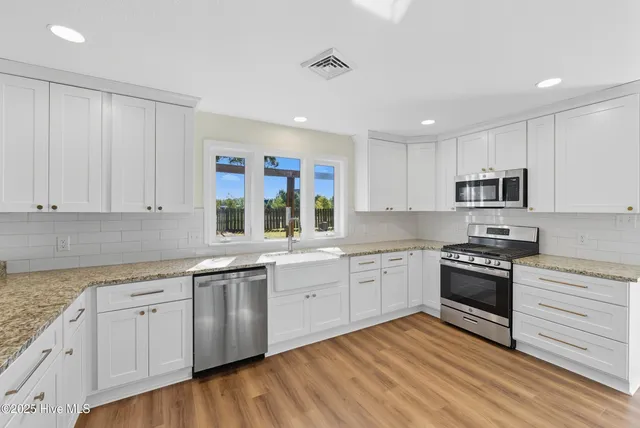 $425,000 | 608 Tulls Creek Road, Moyock, NC 27958