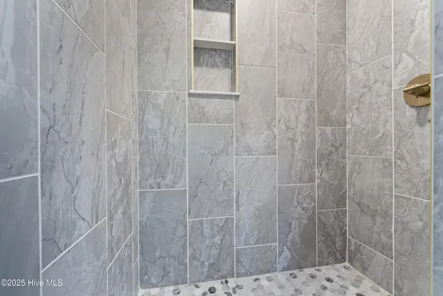 $425,000 | 608 Tulls Creek Road, Moyock, NC 27958